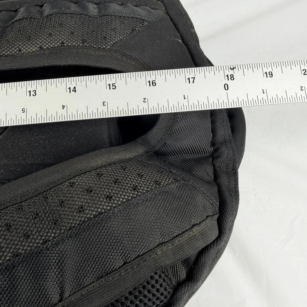 SWISSDIGITAL 38 L Laptop Backpack Simm 1.0 Deluxe Backpack Black